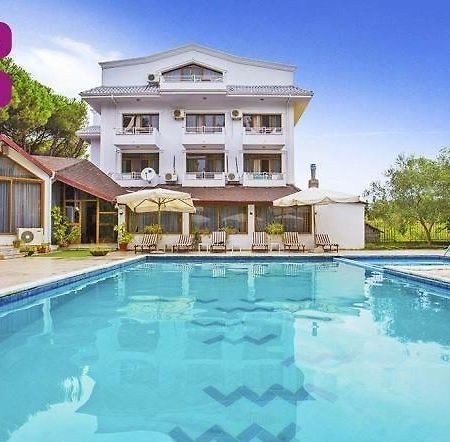 Holiday Home Pishat E Buta 28 Golem  Kültér fotó