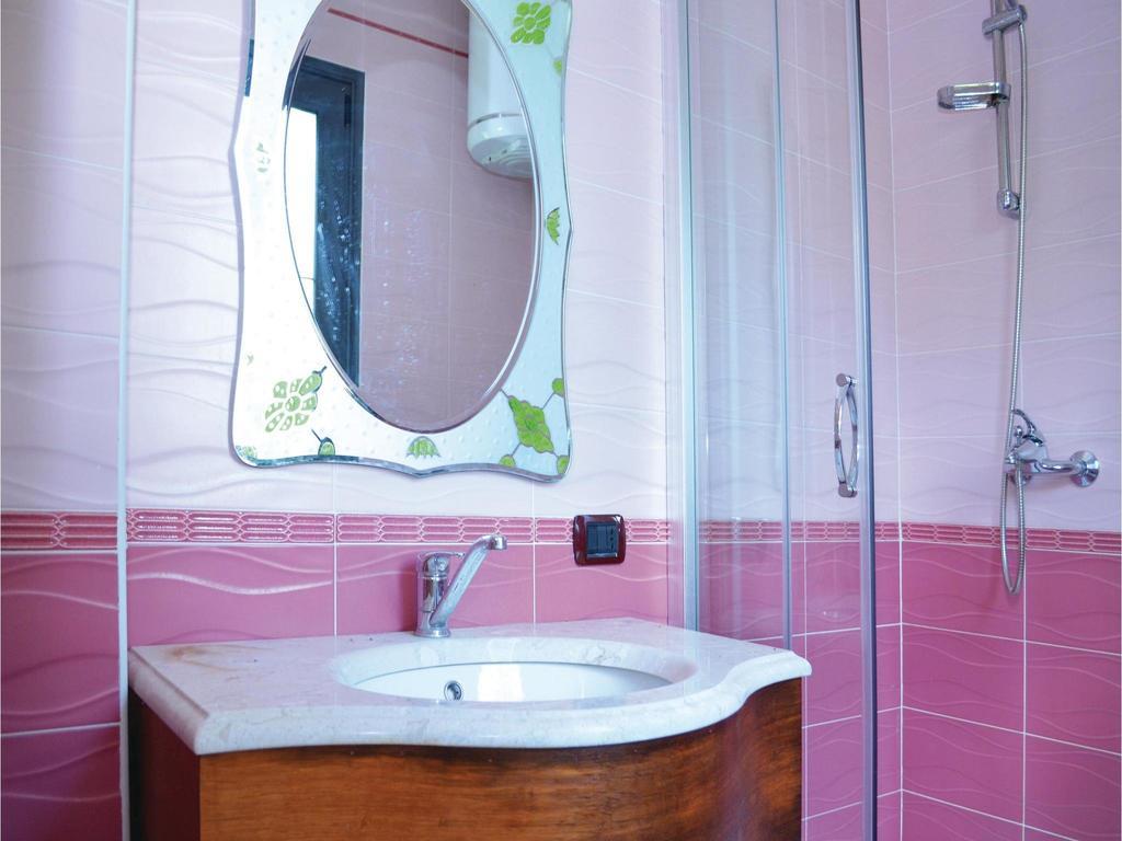 Holiday Home Pishat E Buta 28 Golem  Kültér fotó