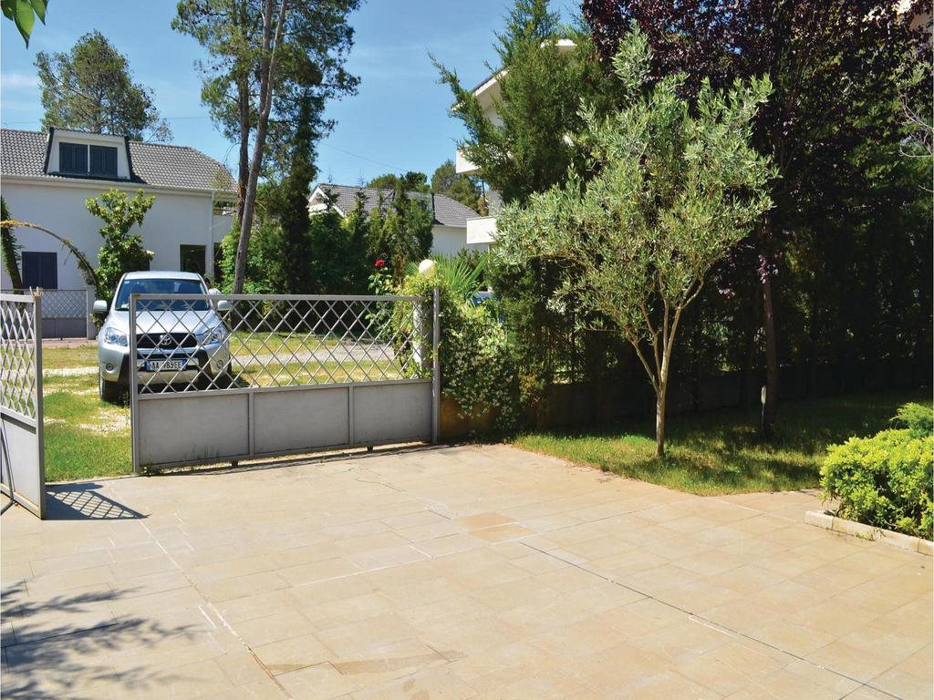 Holiday Home Pishat E Buta 28 Golem  Kültér fotó