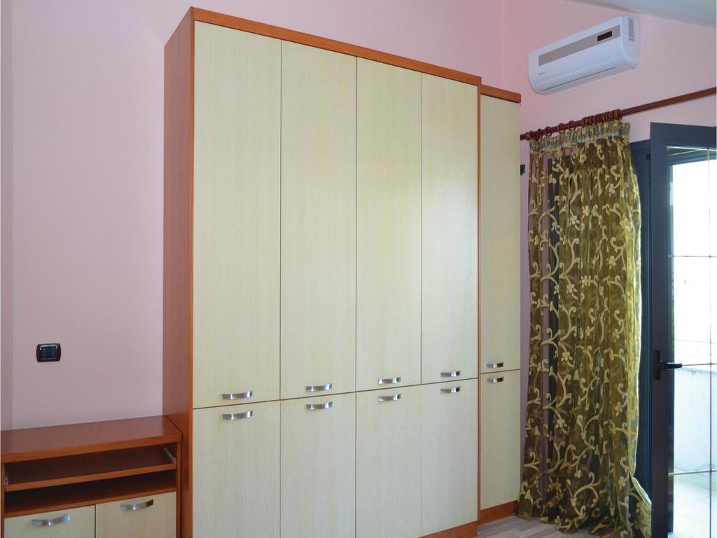 Holiday Home Pishat E Buta 28 Golem  Kültér fotó