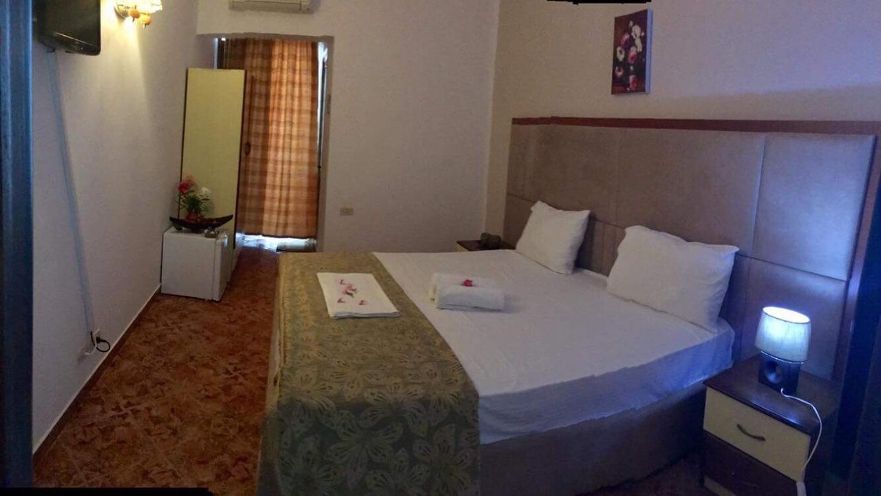 Holiday Home Pishat E Buta 28 Golem  Kültér fotó