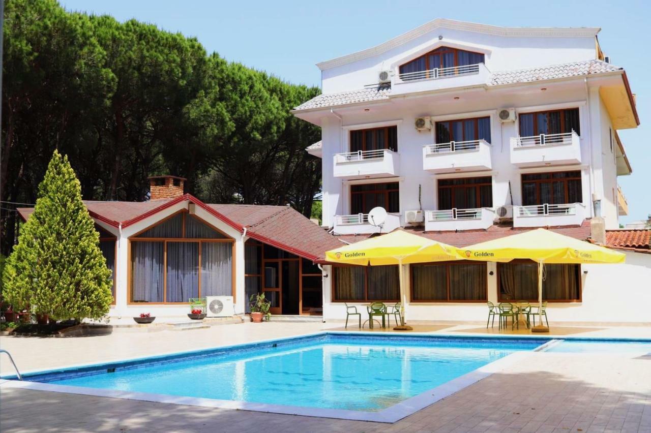 Holiday Home Pishat E Buta 28 Golem  Kültér fotó